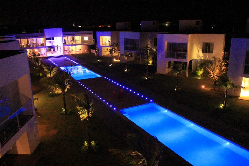 B Blue Beachouses Itacimirim Bagian luar foto